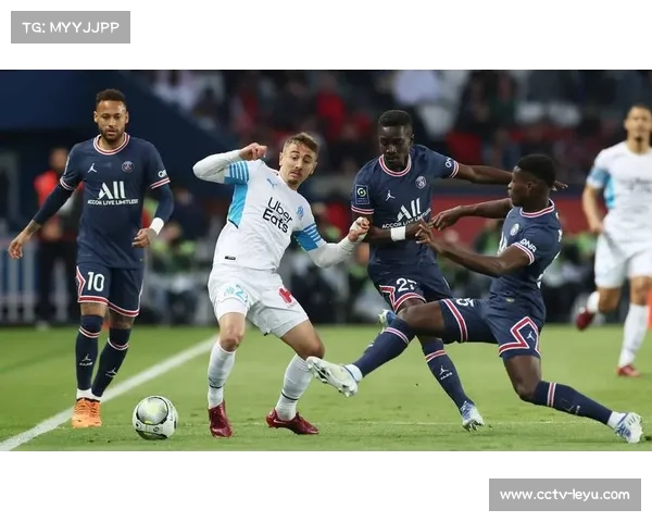 法甲试行智能足球芯片技术，实时追踪球员跑动